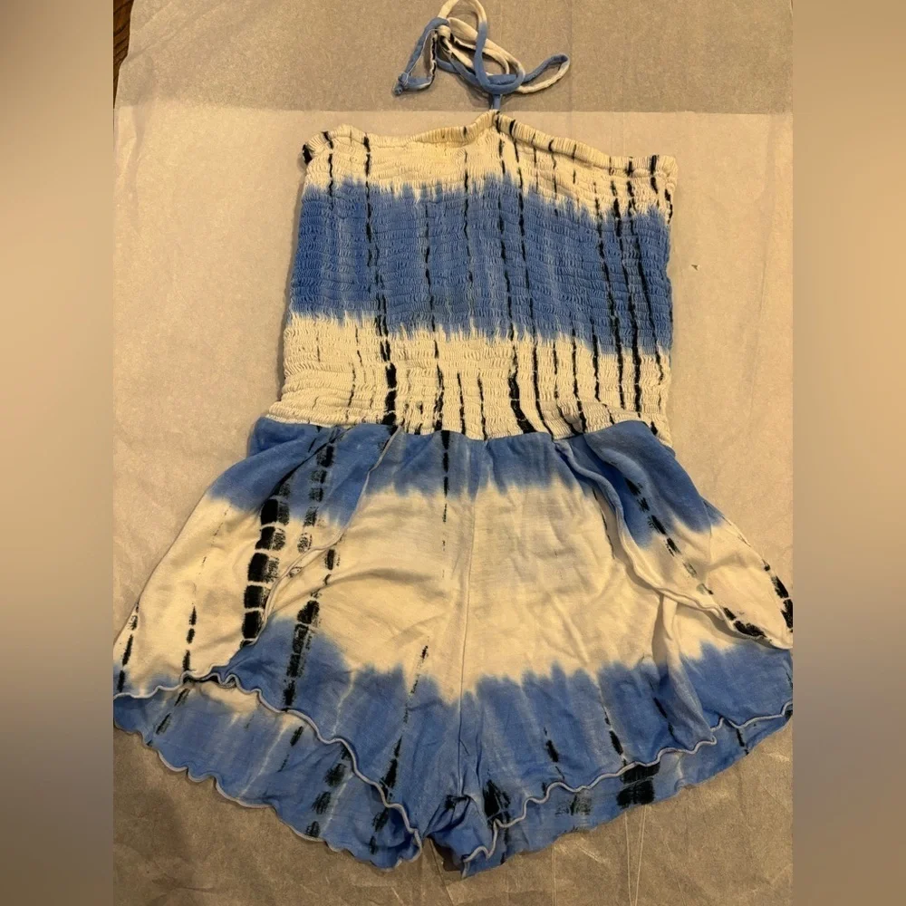 Flowers by Zoe Blue and White Halter tie Romper (shorts) - size medium (8-10)